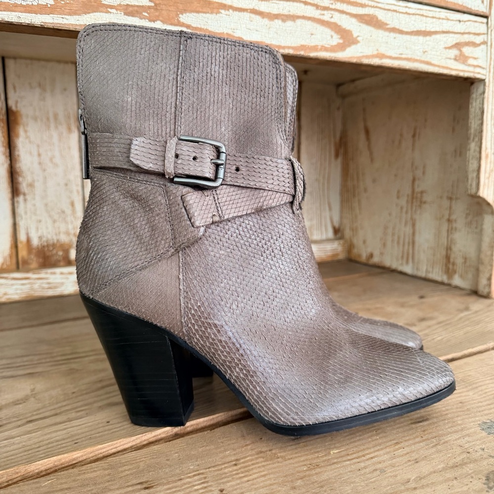 Donald J. Pliner Textured Taupe Heeled Boots Size 7 NWT